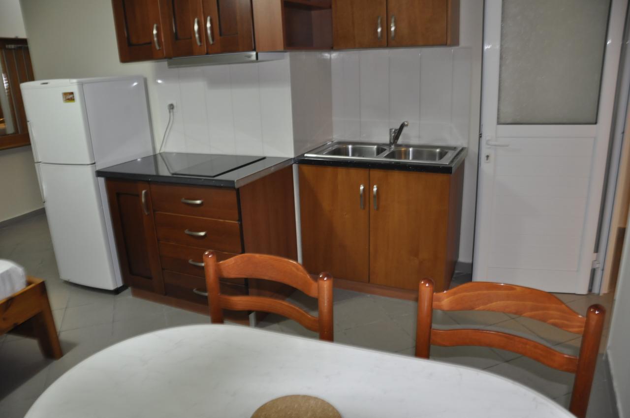 Zotos Apartment Himarë Extérieur photo