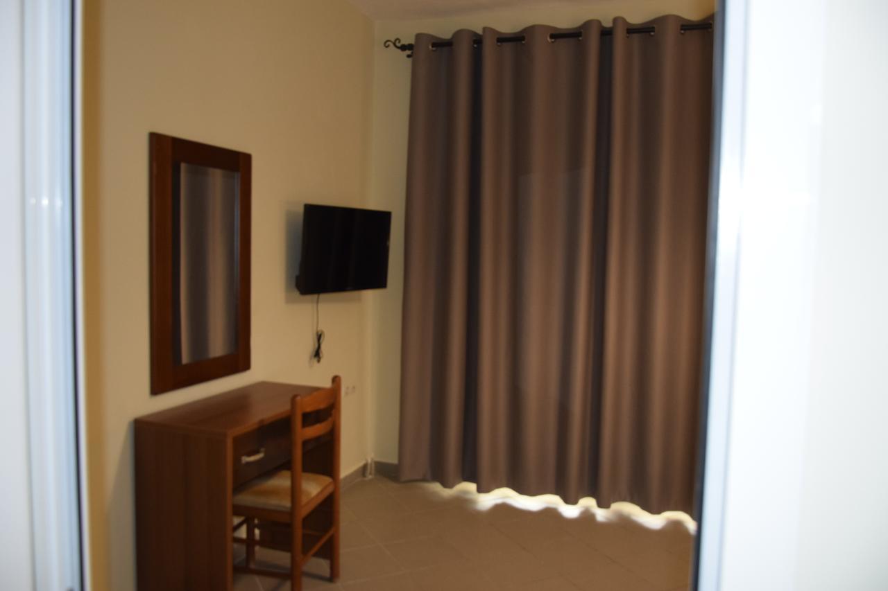 Zotos Apartment Himarë Extérieur photo